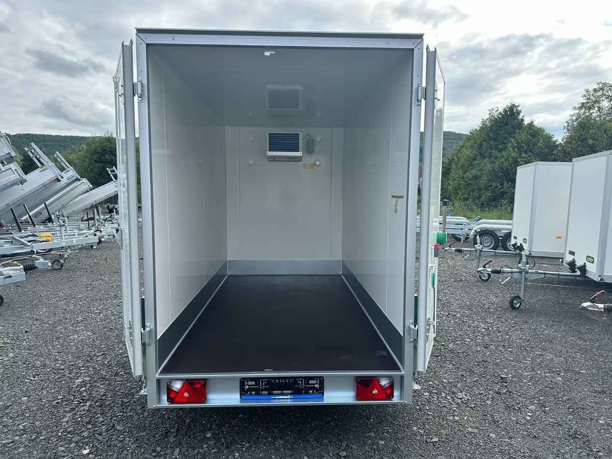 Unsinn Kühlanhänger 2.600 kg