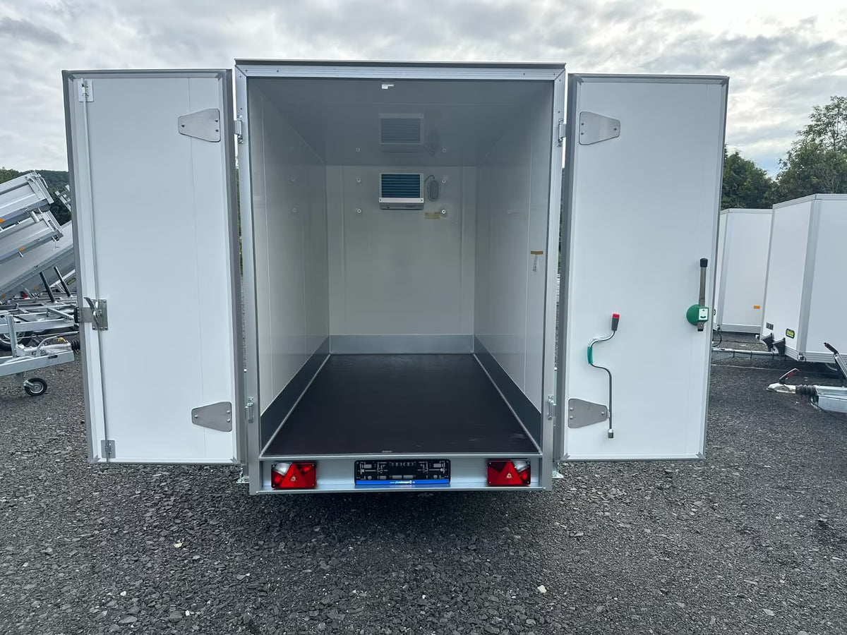 Unsinn Kühlanhänger 2.600 kg